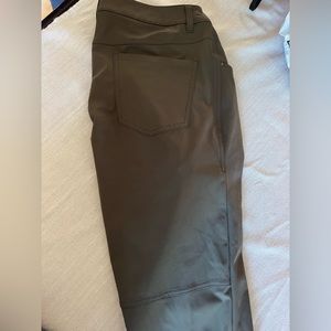 Men’s Lululemon ABC pant